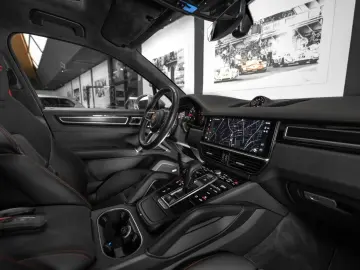 PORSCHE Cayenne GTS #SportDesign #Approved #Pano #1.Hand