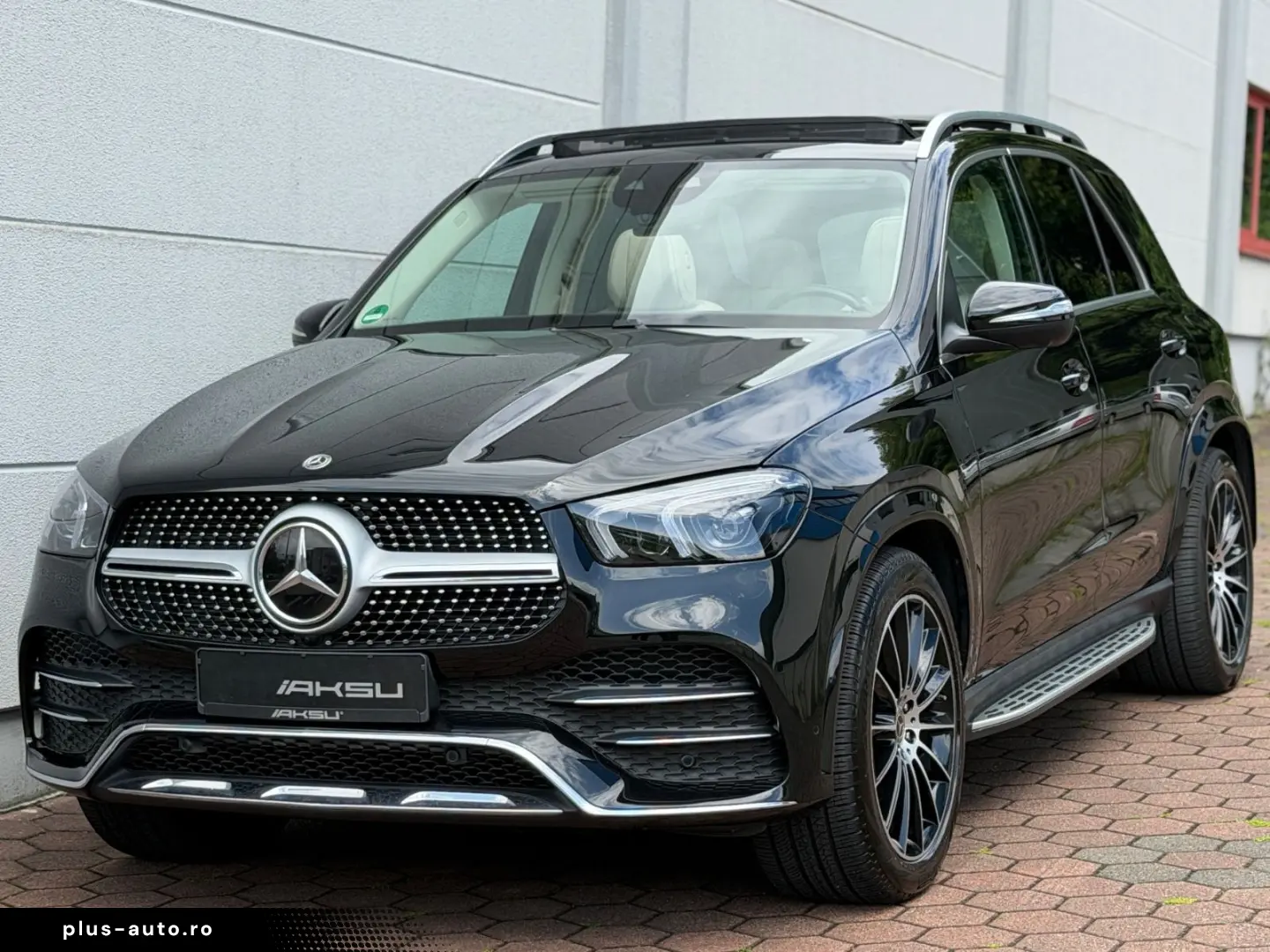 MERCEDES-BENZ GLE 350 de 4M AMG  PANO HUD 360 AHK 21