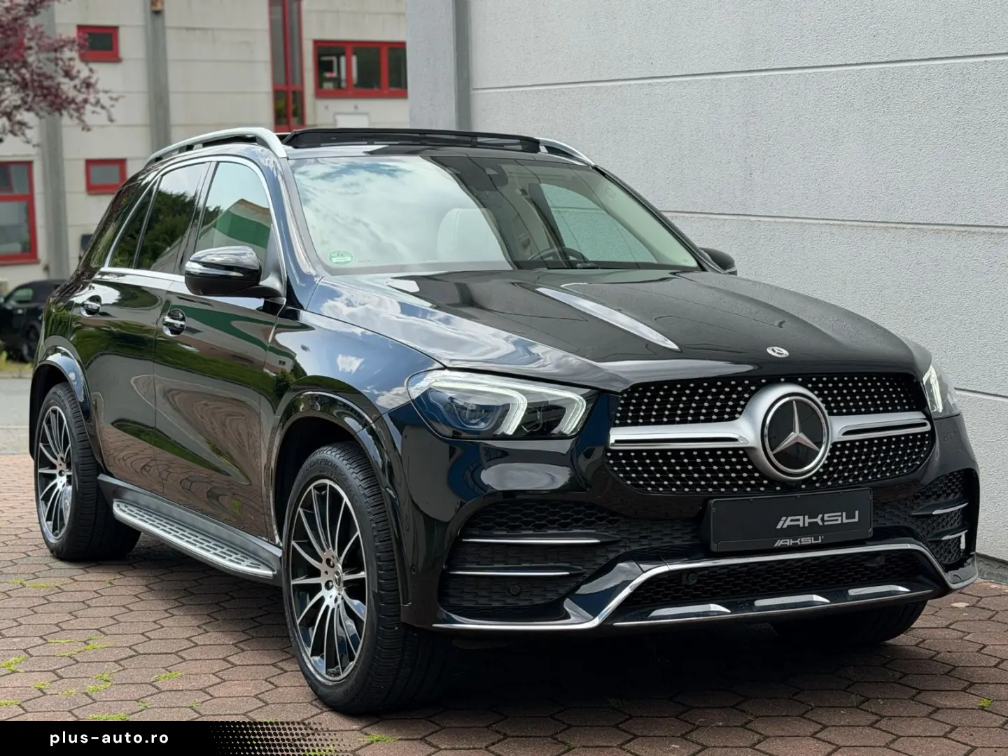 MERCEDES-BENZ GLE 350 de 4M AMG  PANO HUD 360 AHK 21