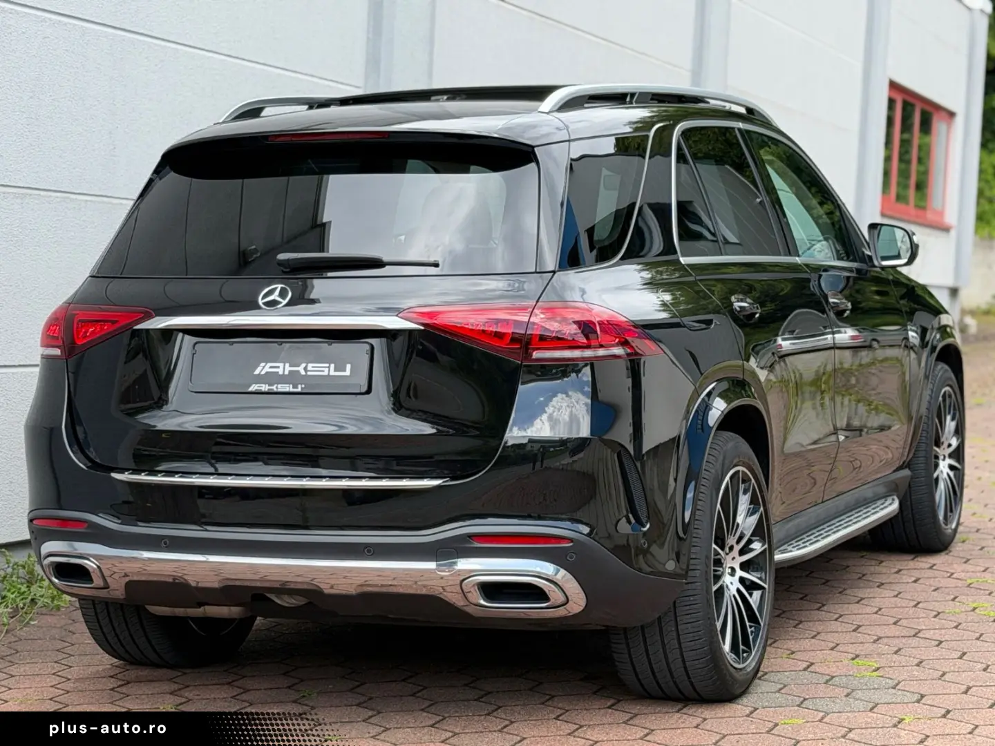 MERCEDES-BENZ GLE 350 de 4M AMG  PANO HUD 360 AHK 21