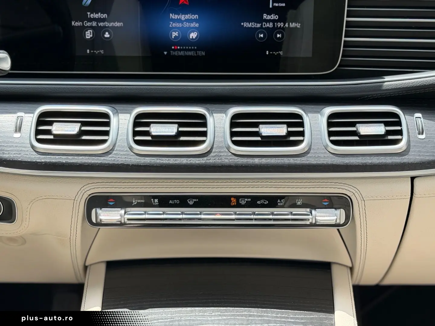 MERCEDES-BENZ GLE 350 de 4M AMG  PANO HUD 360 AHK 21