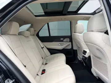 MERCEDES-BENZ GLE 350 de 4M AMG  PANO HUD 360 AHK 21