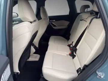 BMW X1 xDrive23d xLine Lenkradhzg Panodach eSitze