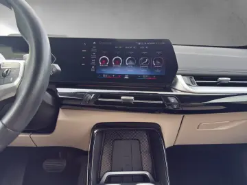 BMW X1 xDrive23d xLine Lenkradhzg Panodach eSitze