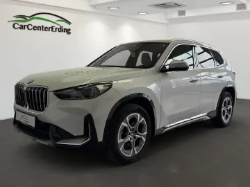 BMW X1 23i xDrive a.LED Navi ACC 360 Pano H&K Leder