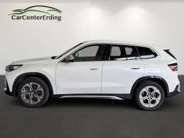 BMW X1 23i xDrive a.LED Navi ACC 360 Pano H&K Leder