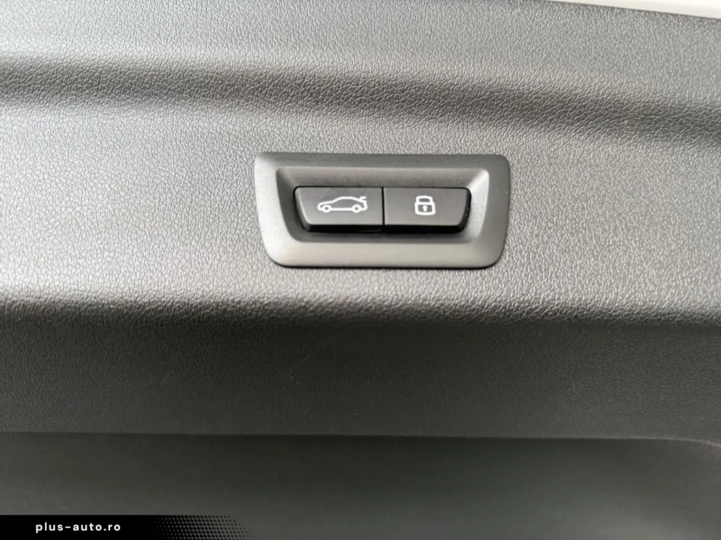 BMW X1 23i xDrive a.LED Navi ACC 360 Pano H&K Leder