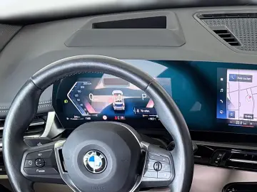 BMW X1 23i xDrive a.LED Navi ACC 360 Pano H&K Leder