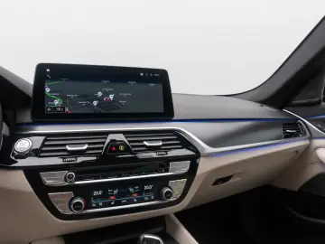 BMW 540d xD M Sport 360  HUD DAB H K Panorama 20Zoll
