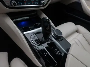 BMW 540d xD M Sport 360  HUD DAB H K Panorama 20Zoll