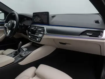 BMW 540d xD M Sport 360  HUD DAB H K Panorama 20Zoll
