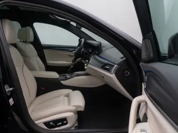 BMW 540d xD M Sport 360  HUD DAB H K Panorama 20Zoll