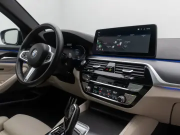 BMW 540d xD M Sport 360  HUD DAB H K Panorama 20Zoll