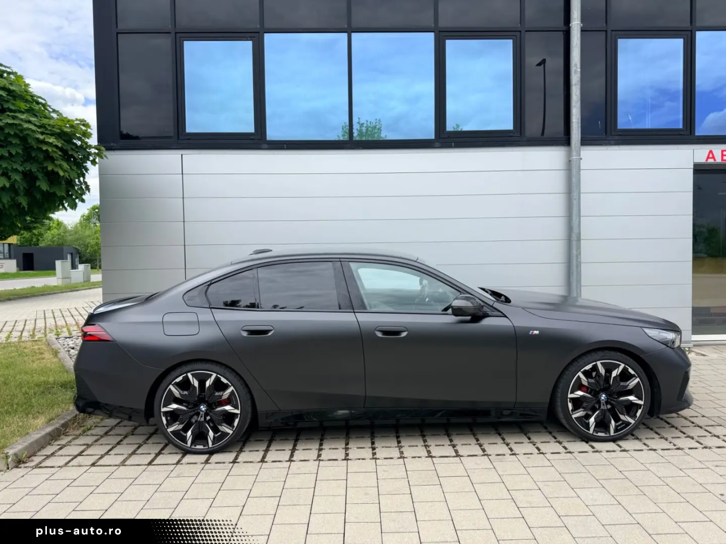 BMW 520d xDrive G60 M-Sport Frozen Mega Optik