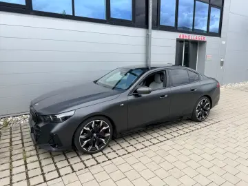 BMW 520d xDrive G60 M-Sport Frozen Mega Optik