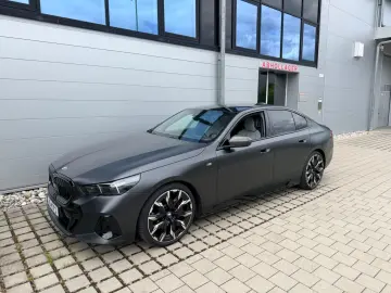 BMW 520d xDrive G60 M-Sport Frozen Mega Optik