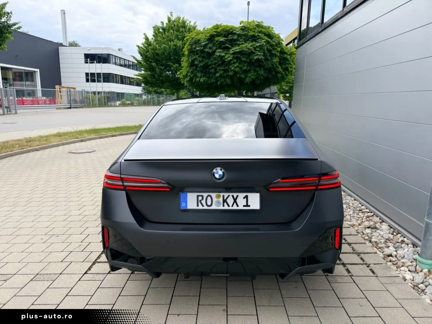 BMW 520d xDrive G60 M-Sport Frozen Mega Optik