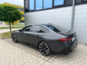 BMW 520d xDrive G60 M-Sport Frozen Mega Optik