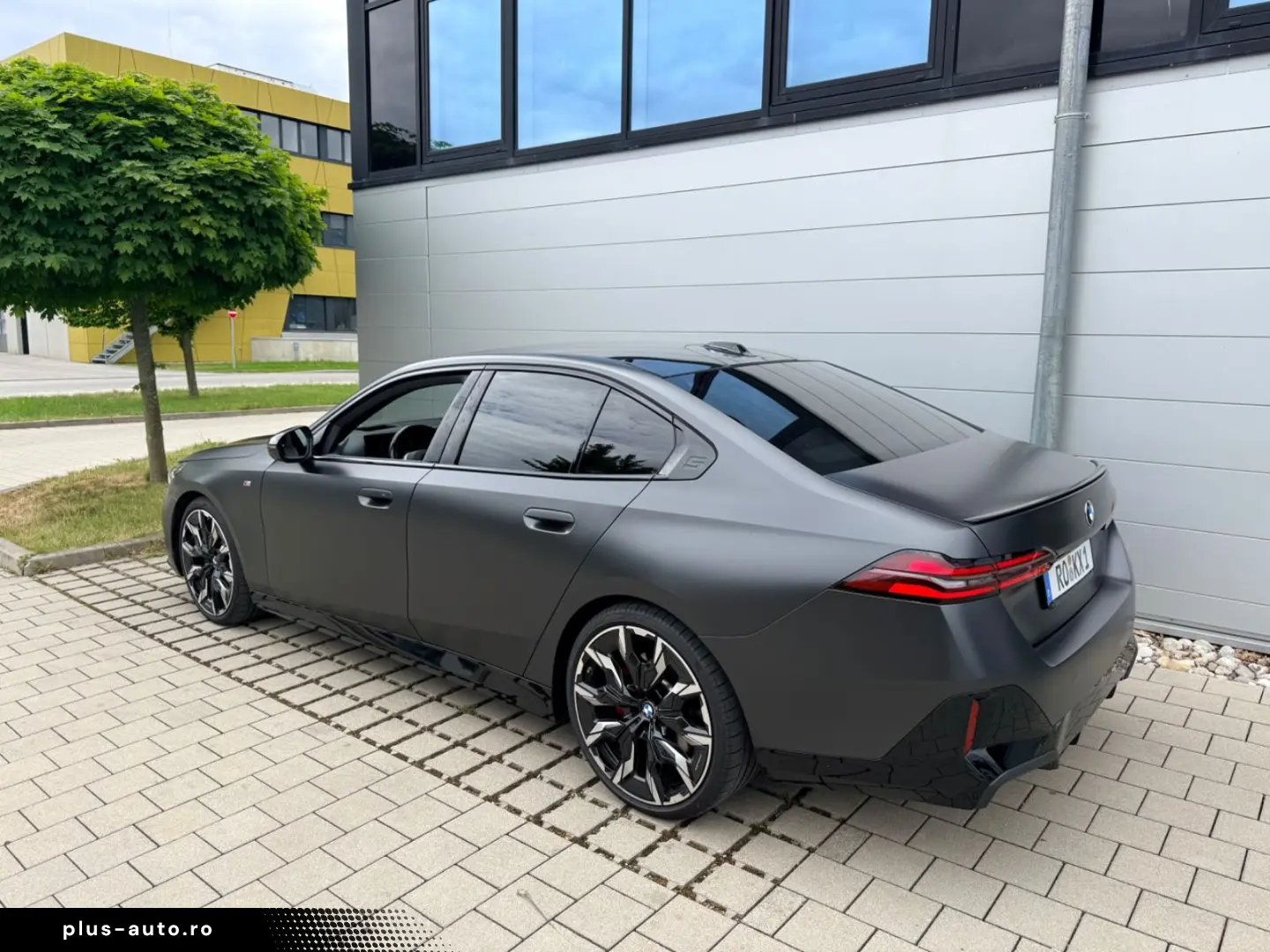 BMW 520d xDrive G60 M-Sport Frozen Mega Optik