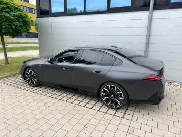 BMW 520d xDrive G60 M-Sport Frozen Mega Optik