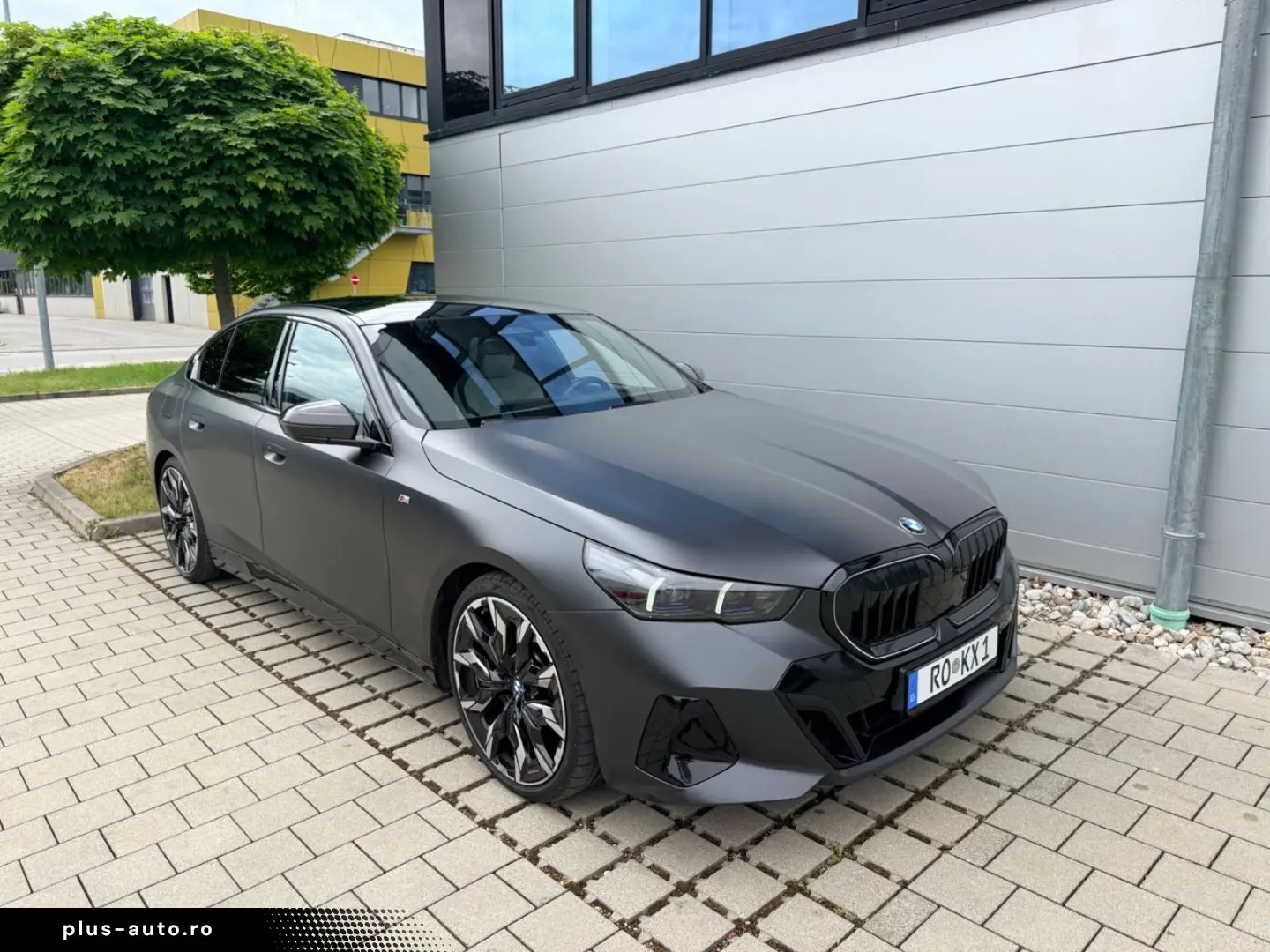 BMW 520d xDrive G60 M-Sport Frozen Mega Optik