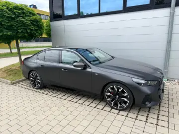 BMW 520d xDrive G60 M-Sport Frozen Mega Optik