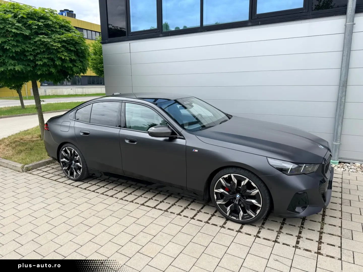 BMW 520d xDrive G60 M-Sport Frozen Mega Optik
