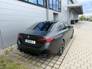 BMW 520d xDrive G60 M-Sport Frozen Mega Optik