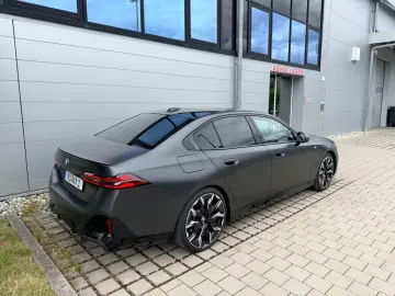 BMW 520d xDrive G60 M-Sport Frozen Mega Optik