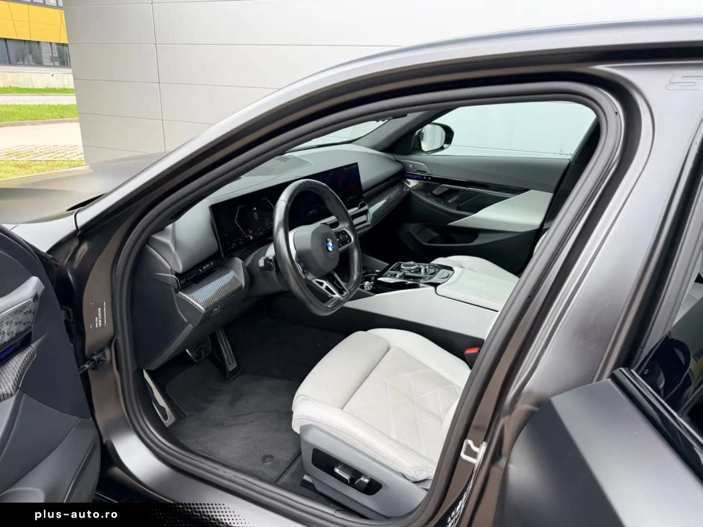 BMW 520d xDrive G60 M-Sport Frozen Mega Optik