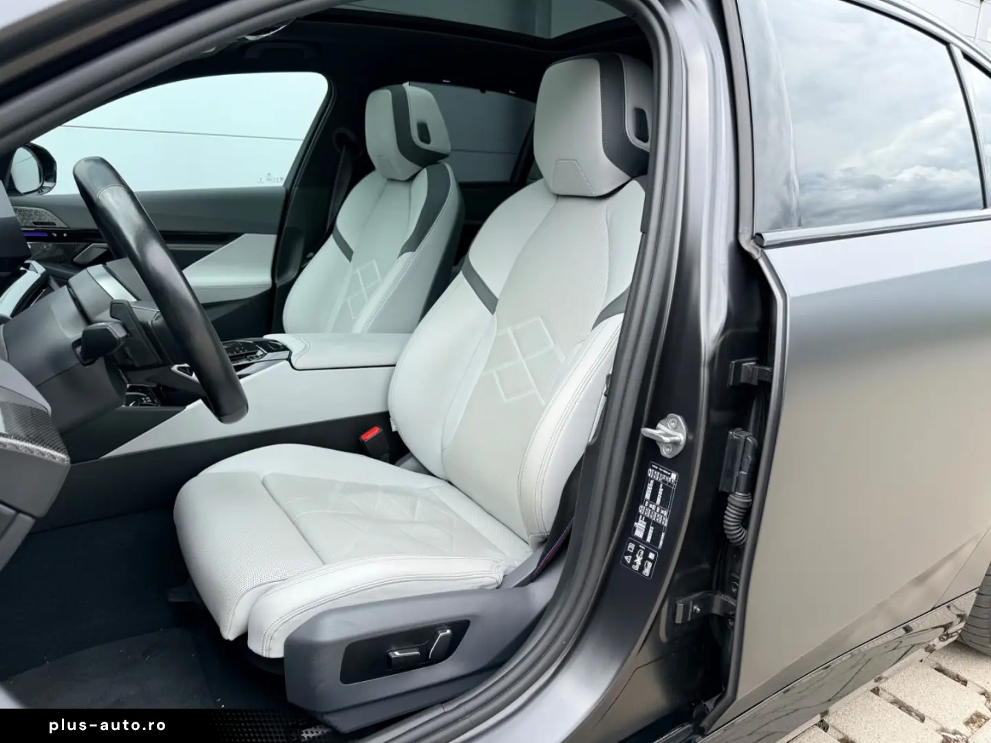 BMW 520d xDrive G60 M-Sport Frozen Mega Optik
