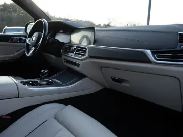 BMW X5 M50i PANO AHK HUD 360  LASER LED STANDHZ ACC