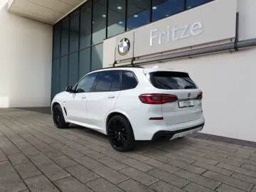 BMW X5 M50 i LED LEDER NAVI PANO SHZ PDC SOFT-CLOSE