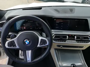 BMW X5 M50 i LED LEDER NAVI PANO SHZ PDC SOFT-CLOSE