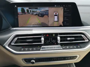 BMW X5 M50 i LED LEDER NAVI PANO SHZ PDC SOFT-CLOSE