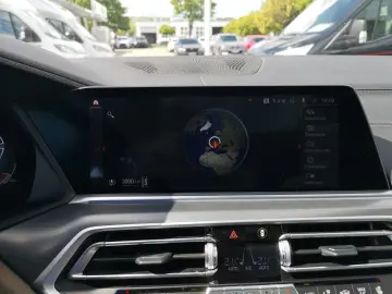 BMW X5 M50 i LED LEDER NAVI PANO SHZ PDC SOFT-CLOSE