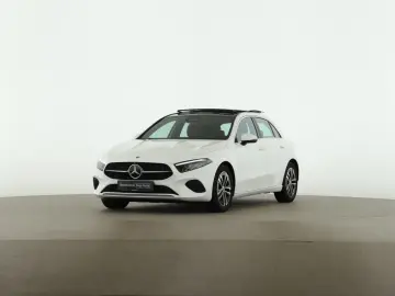 MERCEDES-BENZ A 200 Progressive Pano.-Dach CarPlay Winter-P.
