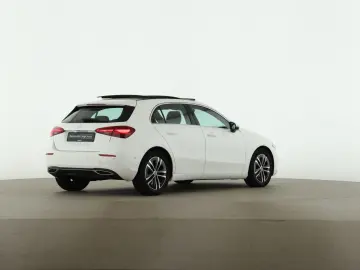 MERCEDES-BENZ A 200 Progressive Pano.-Dach CarPlay Winter-P.