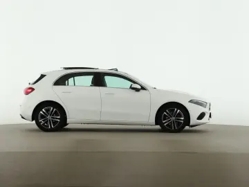 MERCEDES-BENZ A 200 Progressive Pano.-Dach CarPlay Winter-P.
