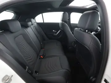 MERCEDES-BENZ A 200 Progressive Pano.-Dach CarPlay Winter-P.