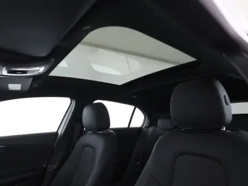 MERCEDES-BENZ A 200 Progressive Pano.-Dach CarPlay Winter-P.