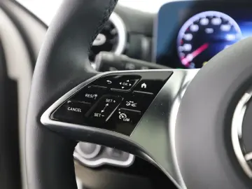 MERCEDES-BENZ A 200 Progressive Pano.-Dach CarPlay Winter-P.