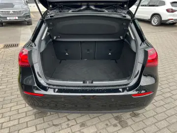 MERCEDES-BENZ A 180 d Advanced LED Mbux R-Kamera Fer…