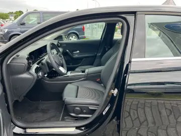MERCEDES-BENZ A 180 d Advanced LED Mbux R-Kamera Fer…