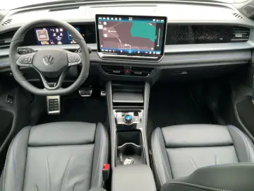 VW Tayron 1.5 l eHybrid R-Line   MATRIX LED   PANO