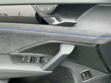 VW Tayron 1.5 l eHybrid R-Line   MATRIX LED   PANO