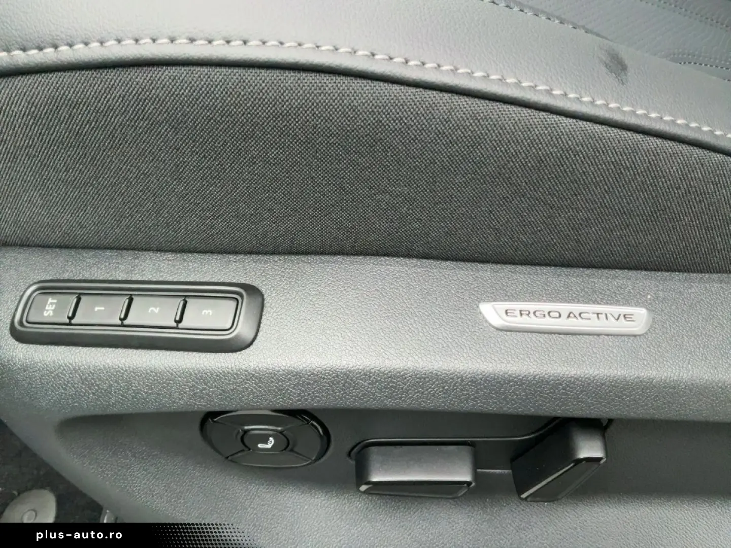 VW Tayron 1.5 l eHybrid R-Line   MATRIX LED   PANO