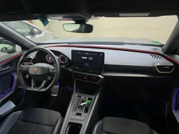 CUPRA Formentor VZ5 4x4 BEATS MATRIX