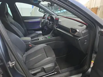 CUPRA Formentor VZ5 4x4 BEATS MATRIX