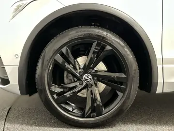 VW Tiguan R-Line 2.0TDI DSG 4Motion Navi PDC Klima